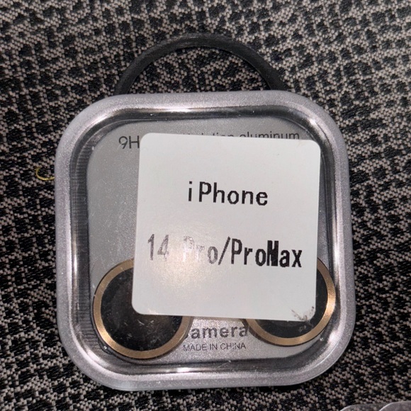 iPhone 14 Pro/Pro Max Camera Lens Cover (compatible with iPhone 14 Pro/Pro Max) - Picture 2 of 2